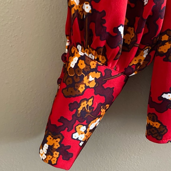 Ann Taylor Red Floral Floral‎ Mock Neck Printed Long Sleeve Blouse Top Small - Picture 3 of 11
